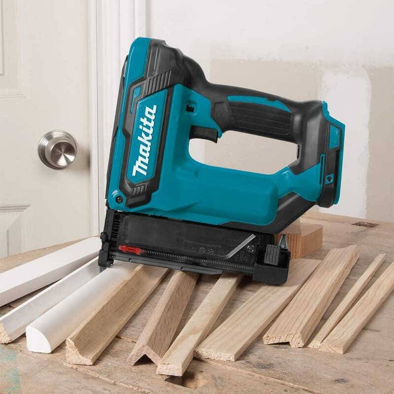 Cloueur de finition 18V LXT 35 mm -2x5,0 Ah- en MAKPAC - MAKITA DPT353RTJ-4