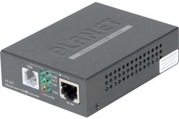 PLANET VC-231 convertisseur de support réseau 100 Mbit/s Noir-2