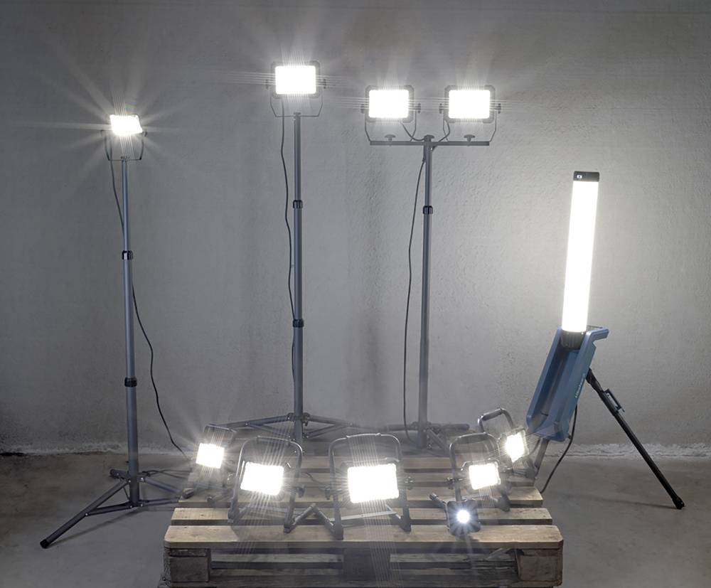 Projecteur LED de chantier filaire pliable 50W, 4600 lumens, IP65, IK07, 4000K blanc-neutre, garantie 3 ans - Tibelec-2