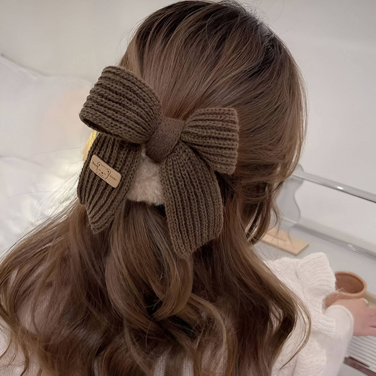 Chouchou Duveteux pour Cheveux en Fourrure et Nœud en Tricot Cosy Kaki-2