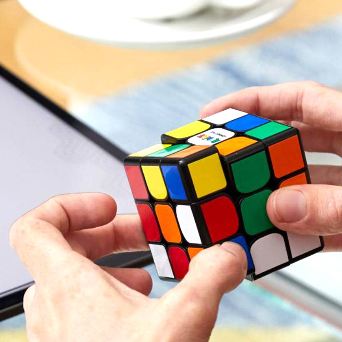 Rubik’s Cube Connecté Compatible iOS / Android avec Capteurs Intelligents-3