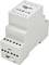 Un module électronique blanc pour rail DIN avec plusieurs connexions. Le logo et les symboles de certification sont visibles.
