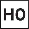 'HO' en lettres blanches sur fond noir.
