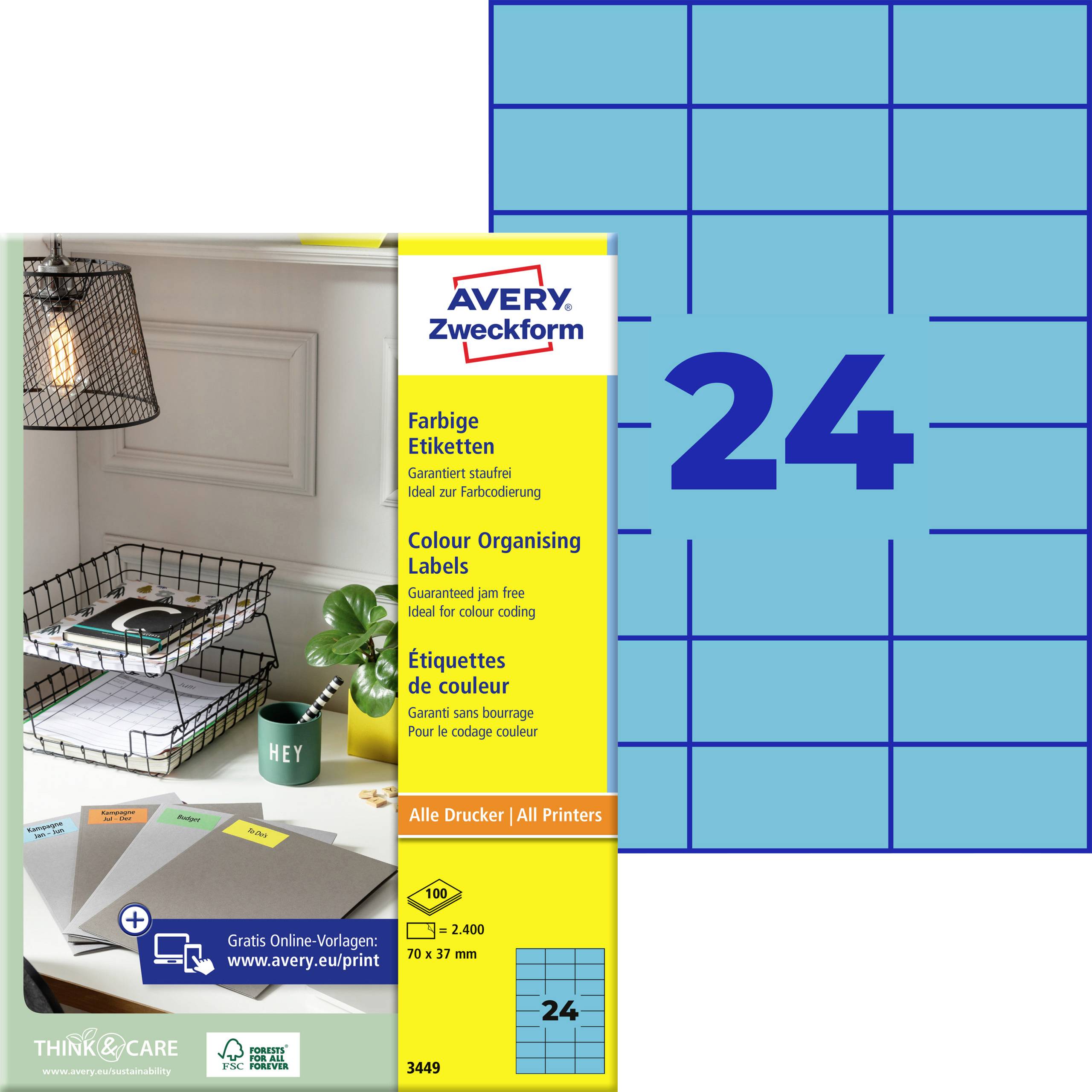 Avery Zweckform 24 plave boje naljepnice pakovanje, prikazujući listove naljepnica i primjer kućnog ureda na stolu.