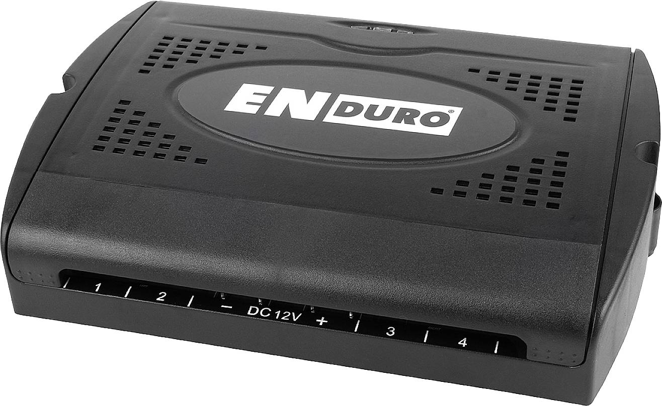 Muškarac stoji pored kamp prikolice, okružen brdovitim krajolikom. Tekst: 'Manevriranje u svim smjerovima te okretanje za 360°'.