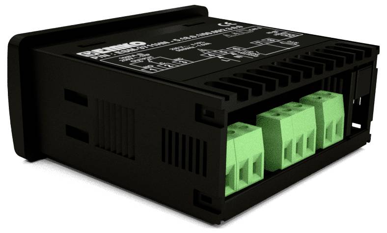 Crni elektronički kontrolni modul s vidljivim zelenim priključnim blokovima, projektiran za upotrebu u industrijskoj opremi ili automatizacijskim sustavima.