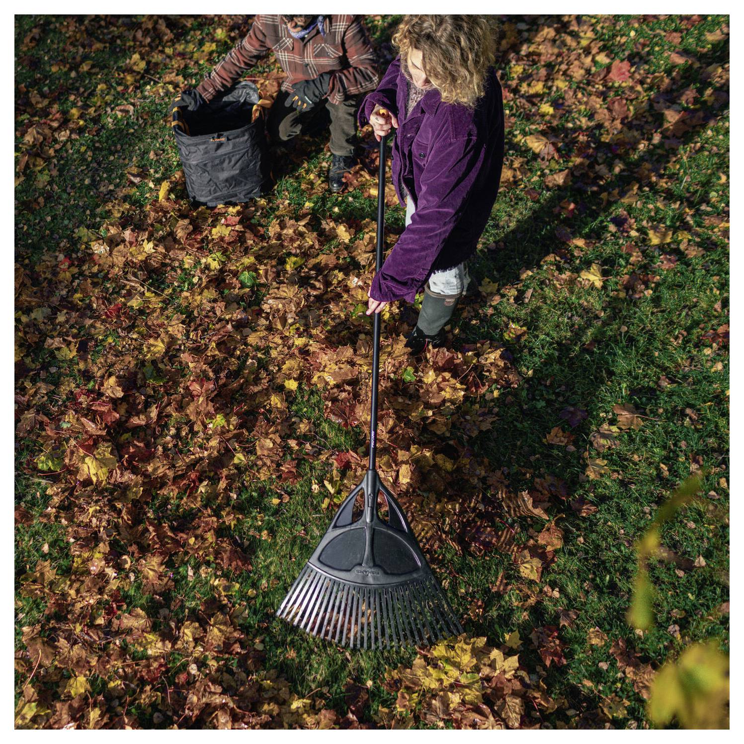 Fiskars 135090 grablje za lišće-3