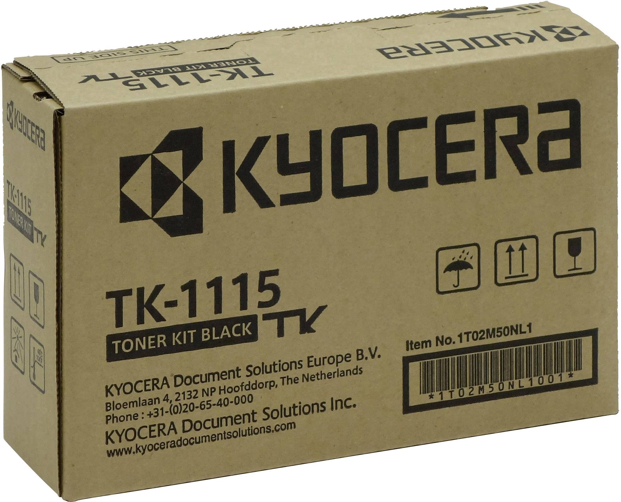 Smeđa kutija s natpisom 'KYOCERA TK-1115 Toner Kit Black'. Podaci o proizvođaču i simboli za oprez i vlažnost.