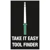 Zeleni i bijeli ručak alata na crnoj pozadini. Ispod toga piše 'TAKE IT EASY TOOL FINDER' bijelim slovima.