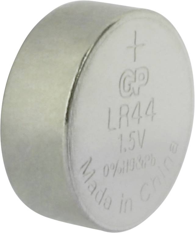 Srebrna gumbasta baterija s označavanjem pozitivnog pola, natpisom 'GP LR44 1.5V', 'Hg&Pb 0%' i 'Made in China'.