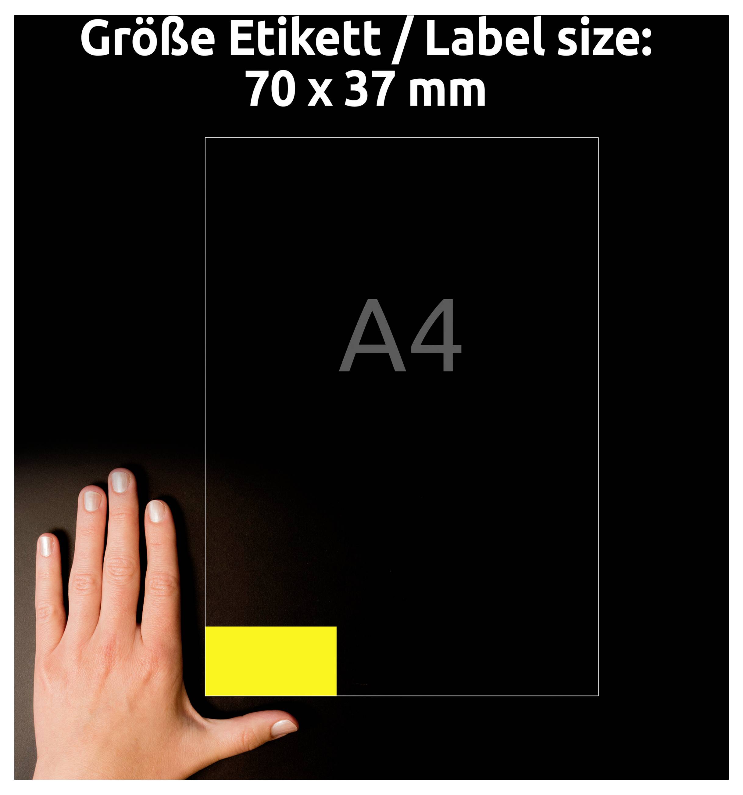 Grafika prikazuje veličinu etikete od 70 x 37 mm na A4-listu, označenu kao žuto područje; ruka služi kao usporedba veličine.