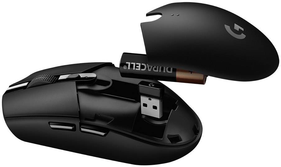 Crna bežična računalna miš s uklonjenim poklopcem otkriva prostor za baterije i USB prijemnik.
