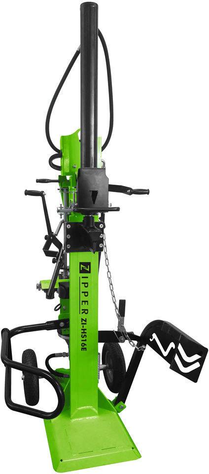 Električni cjepač drva u vertikalnom položaju, zeleno obojen, s markom 'Zipper', postavljen na čvrstom metalnom okviru.