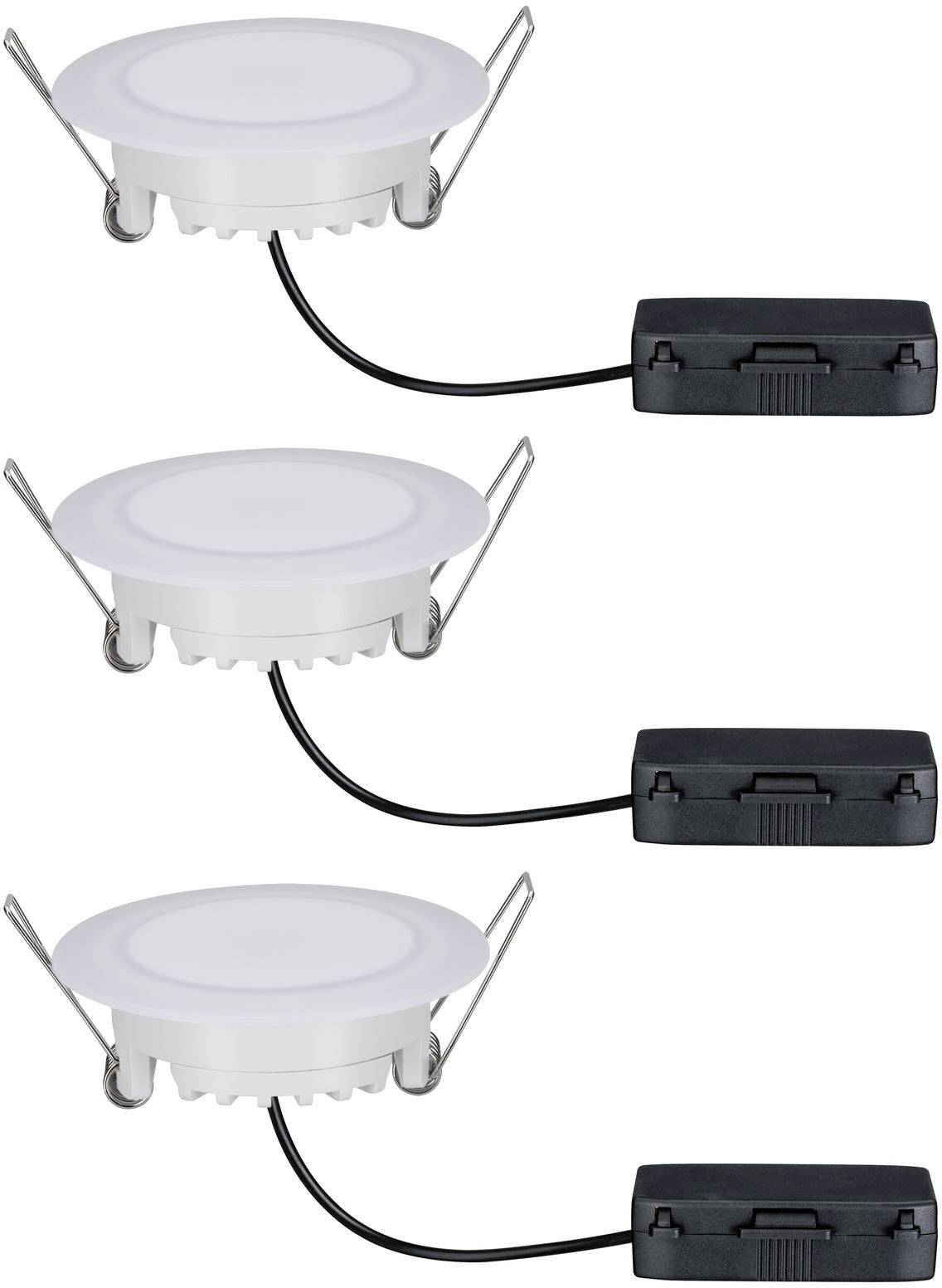 Tri okrugle LED ugradbene lampe s bijelim poklopcima i crnim kućištima za struju, povezane crnim kabelima.