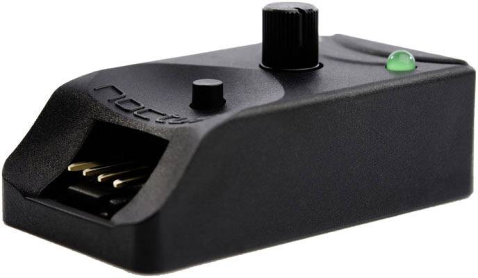 Crni mrežni tester kablova s dva gumba, LED indikatorom i RJ45 priključkom, za provjeru mrežnih kabelskih conexa.