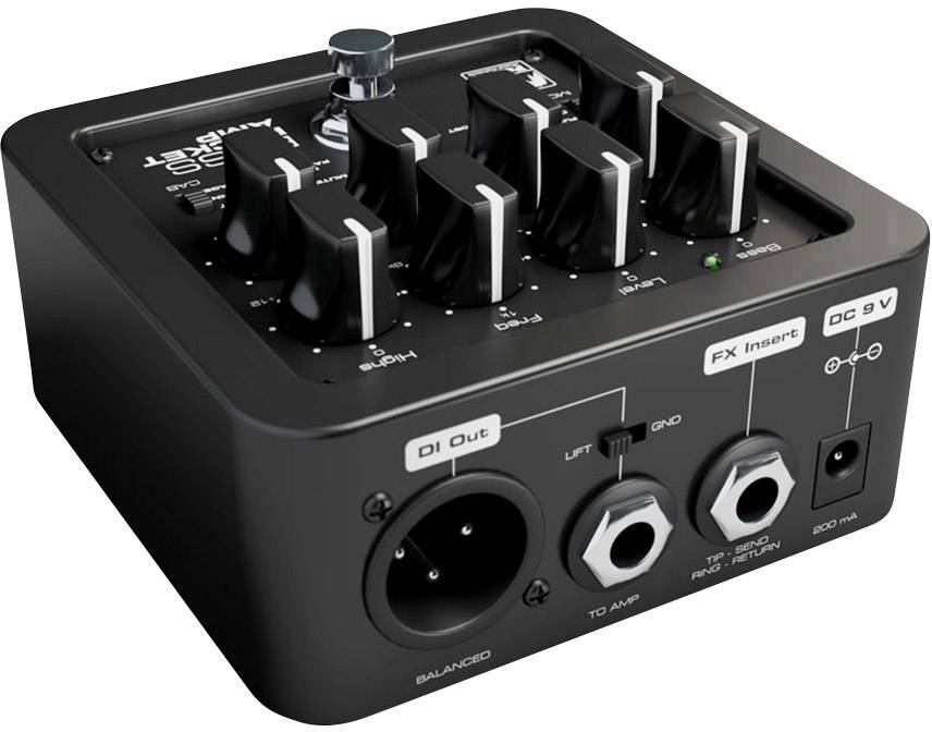 Crni sjajni gitarski pojačalo s nekoliko okretnih gumbi i priključaka; natpisi prikazuju funkcije poput 'FX Insert' i 'DI Out'.