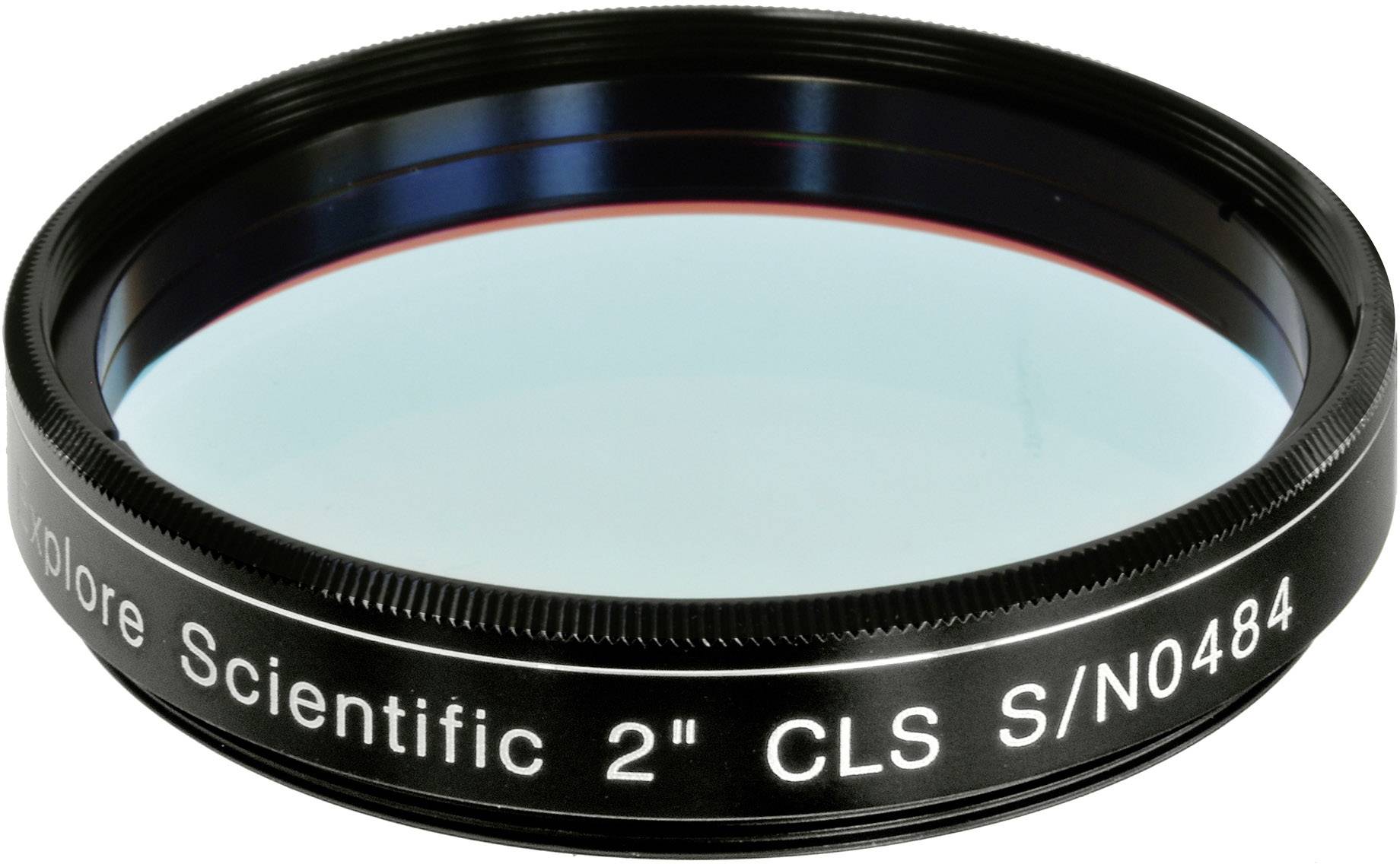 Dvo-inčni CLS filter tvrtke Explore Scientific, korišten za smanjenje svjetlosnog onečišćenja u astronomskoj fotografiji.