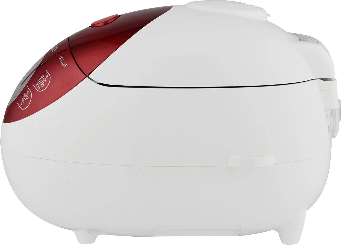 Električni rice cooker u bijeloj boji s crvenim poklopcem, pogled sprijeda. Ima kontrolne elemente na vrhu i kompaktan dizajn.