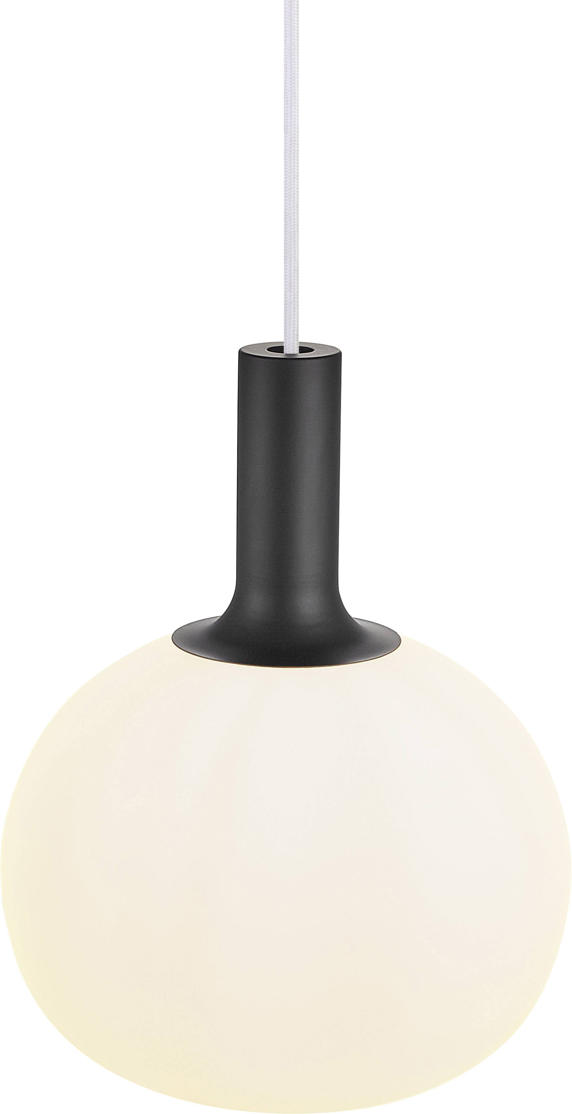 Okrugla, bijela viseća lampa s crnim podstavkom i kabelom, uključena, visi sa stropa.