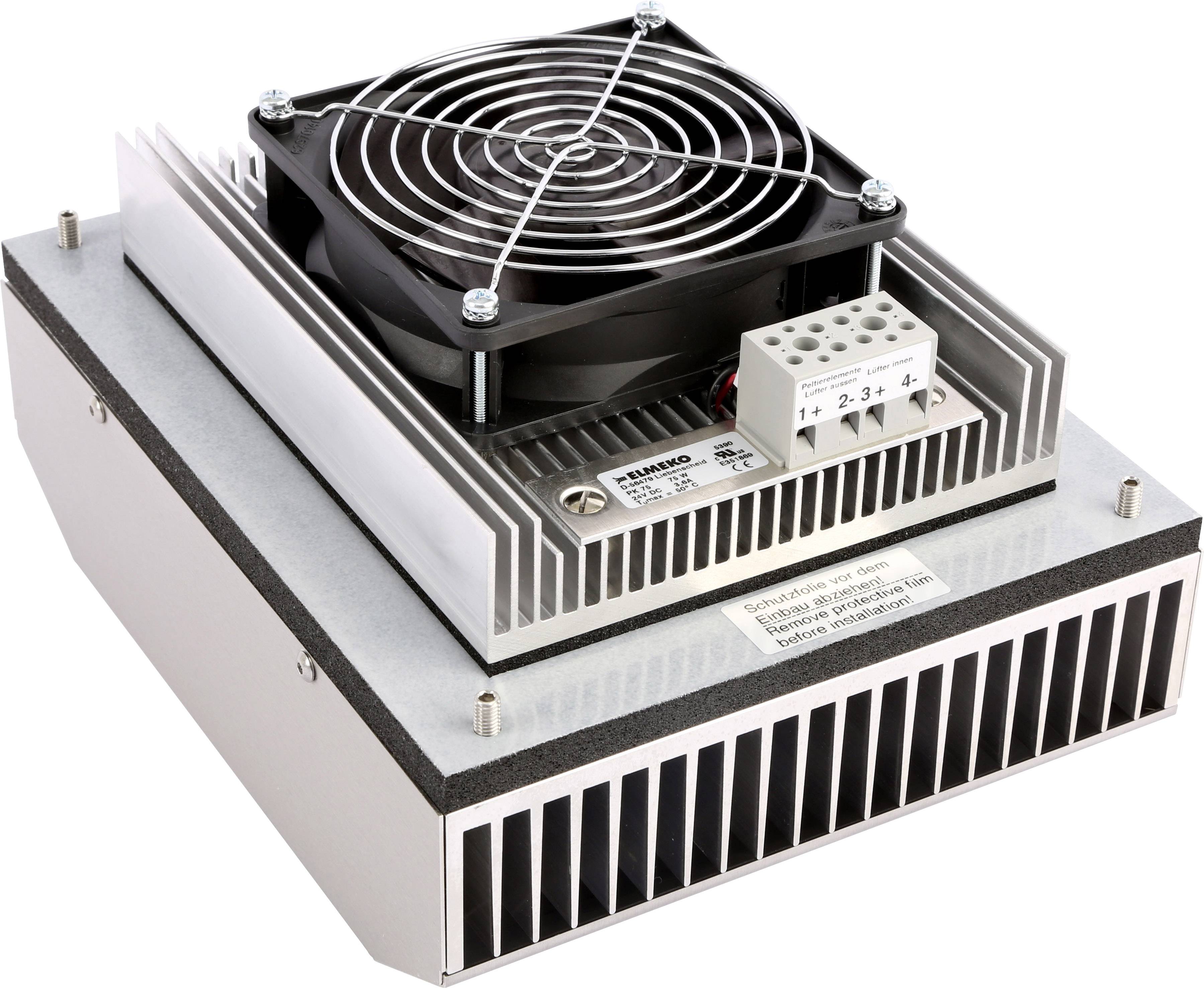 Hladnjak s ventilatorom za odvođenje topline. Pravokutnog oblika, srebrne i crne komponente, s električnim blokom za spajanje.