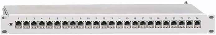 Mrežni patch panel od 24 numerirana RJ45 priključka za spajanje Ethernet kabela u serverskom stalku.
