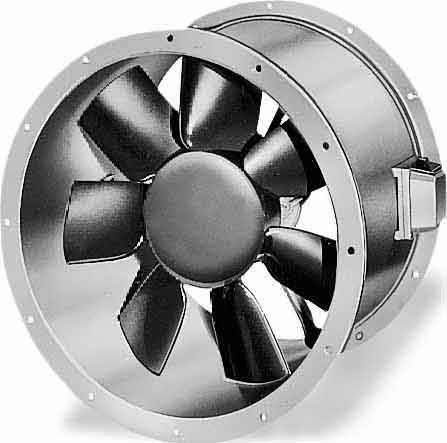 Industrijski radijalni ventilator u cilindričnom kućištu, prikazan sa strane, s nekoliko lopatica rotora za cirkulaciju zraka.