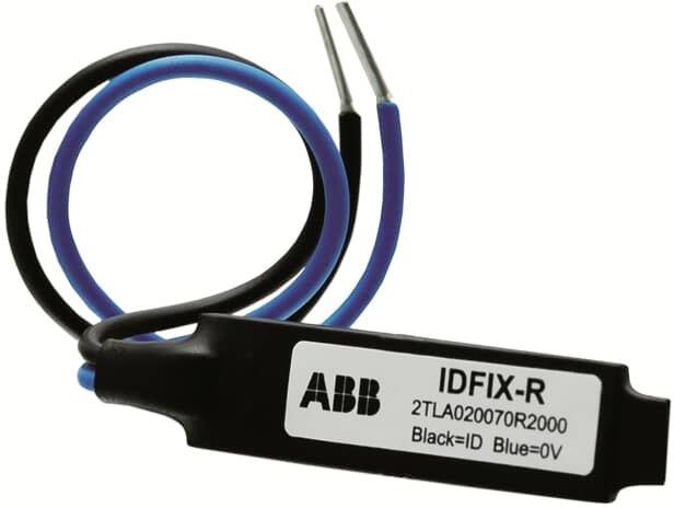 Elektronička komponenta s oznakom 'IDFIX-R' i ABB logotipom, dva priključka za kablove u crnoj i plavoj boji, navedene tehničke specifikacije.