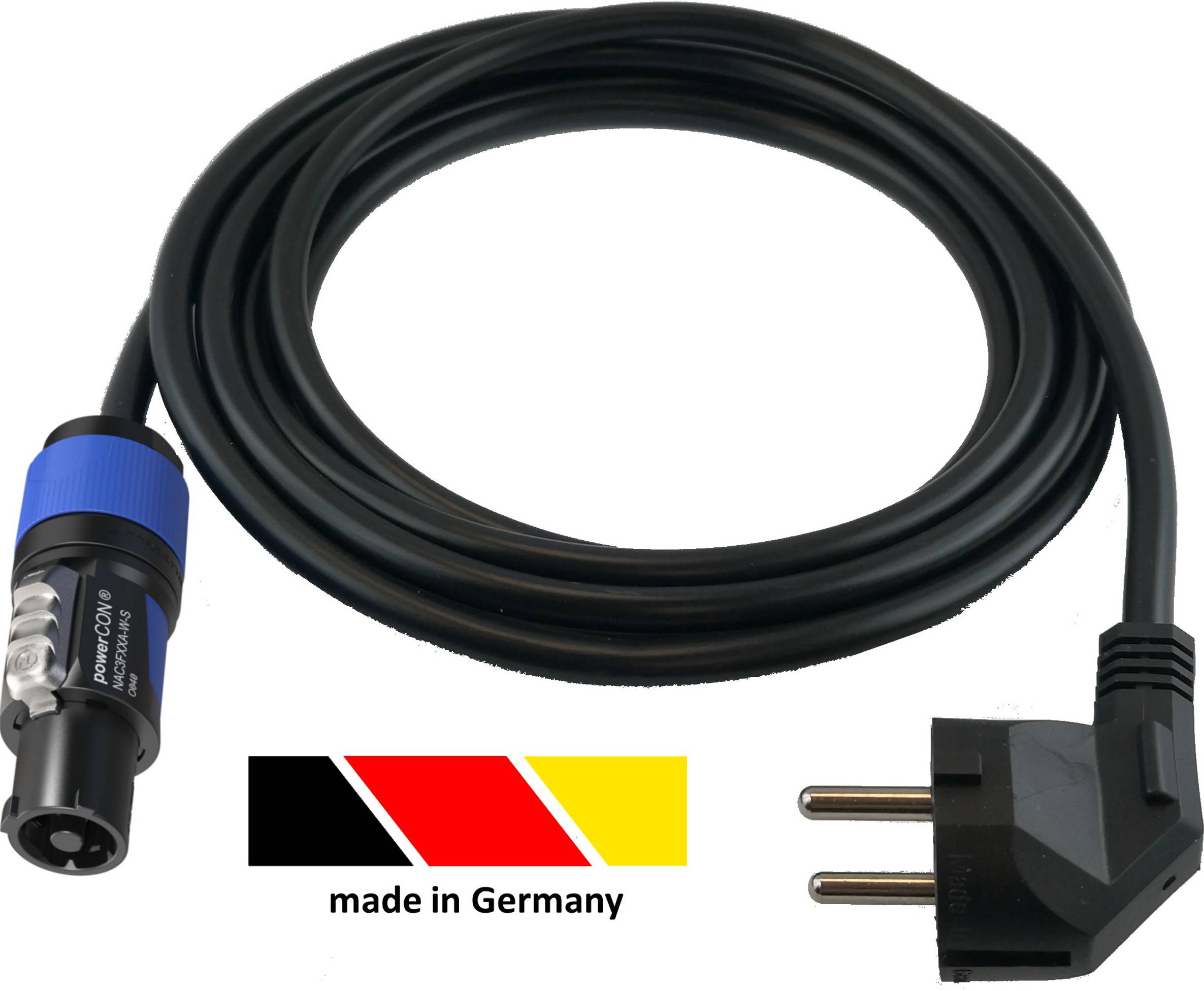 Crni mrežni kabel sa Schuko utikačem i plavom utičnicom, pokraj njega 'Made in Germany' logo u bojama crna, crvena, zlatna.