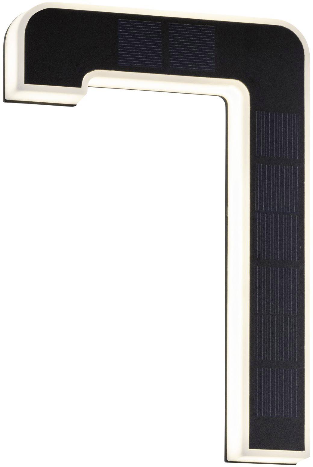 Crna, kutna struktura s LED osvjetljenjem i solarnim panelima koji oblikuju broj sedam.