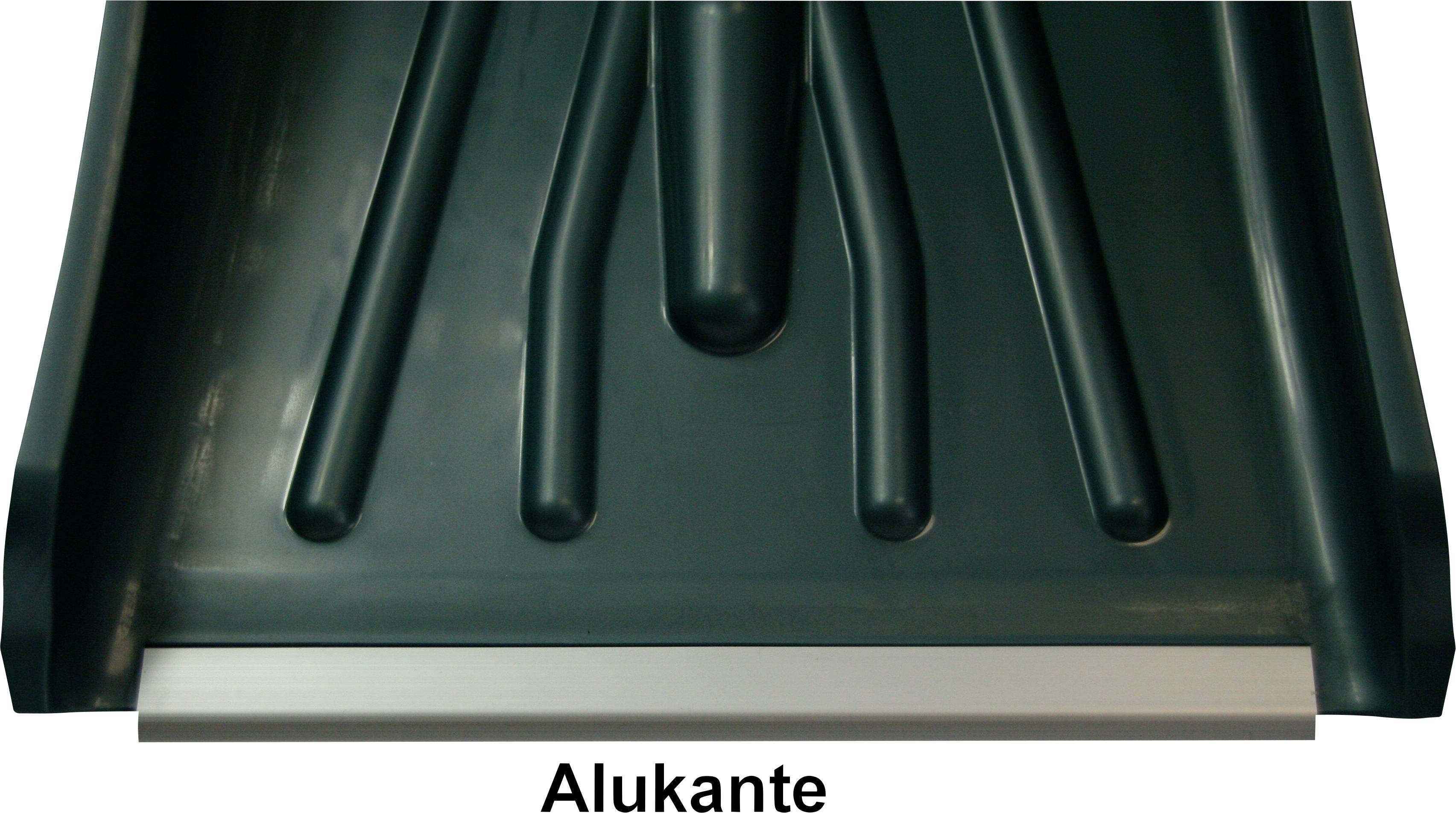 Bliski kadar tamno obojenog lima sa izvučenim uzorcima i sjajnim aluminijskim rubom na donjem kraju. Tekst: Aluminijski rub.