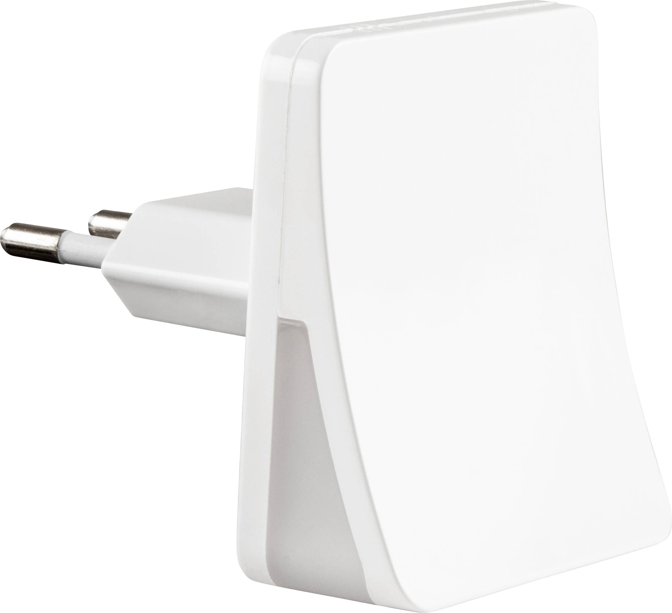 Bijeli adapter za utičnicu s europskim dizajnom utikača, blago nagnjen udesno, prikazan na bijeloj pozadini.