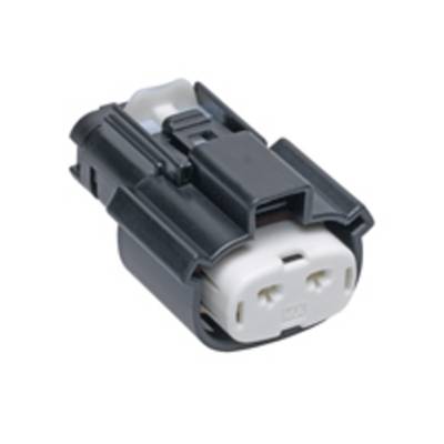 Crni i bijeli električni utikač pravokutnog oblika s dva utora. Uglavnom se koristi za spajanje kabela.