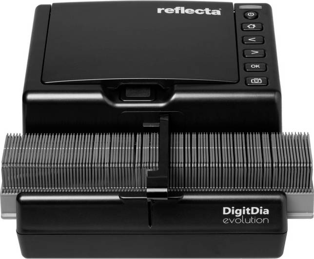 'Reflecta DigitDia Evolution' dijaskener s tipkama i pretincem za dijapozitive. Uređaj za digitalizaciju dijapozitiva.