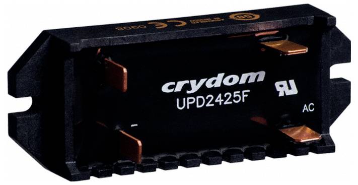"Crydom UPD2425F" čvrsna releja sa tri bakrena konektora. Crno pravokutno kućište označeno sertifikatima sigurnosti.