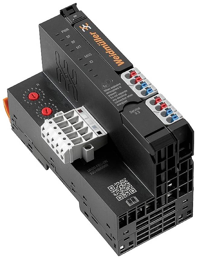 Crni elektronički uređaj s oznakom 'Weidmüller'. Ima nekoliko šarenih stezaljki za električne spojeve.