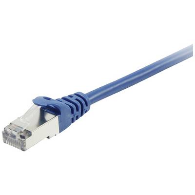 Plavi Ethernet kabel s RJ45 utikačem, prikazuje detaljan pogled iz blizine utikača s jasno vidljivim metalnim kontaktima na vrhu.