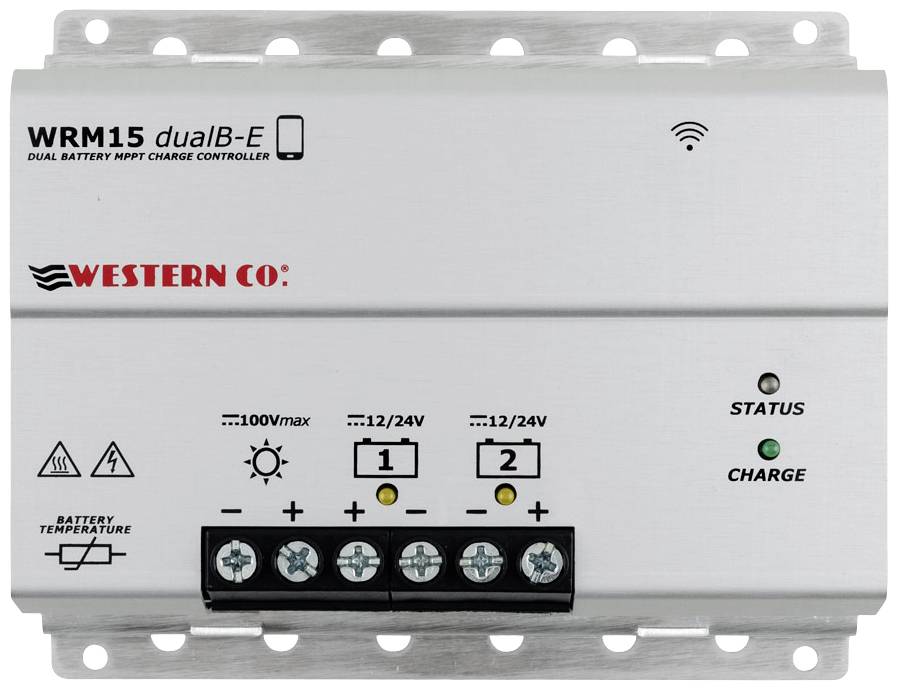 'WRM15 dualB-E' solarni regulator punjenja od Western Co, prikazuje statusne i indikatore punjenja, priključne stezaljke za bateriju i solarne panele.