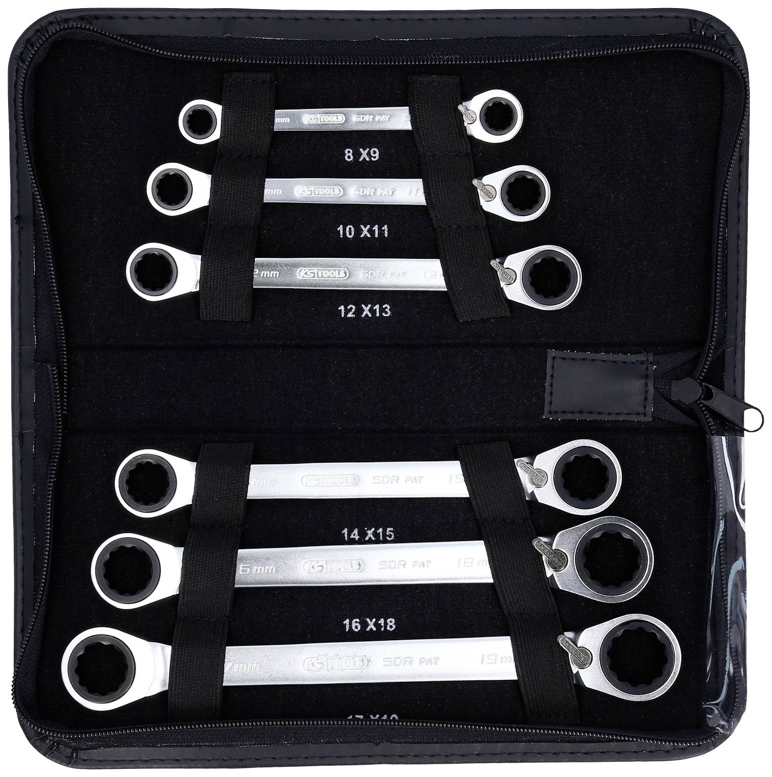 Set prstena ključeva različitih veličina (8x9 do 19 mm) u crnoj torbi za alat.