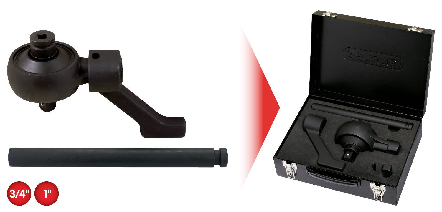 Adapter set za udarni odvijač u crnom kovčegu. Sadrži dva adaptera i produžetak. Lijevo adapter s crvenom strelicom prema kovčegu desno.