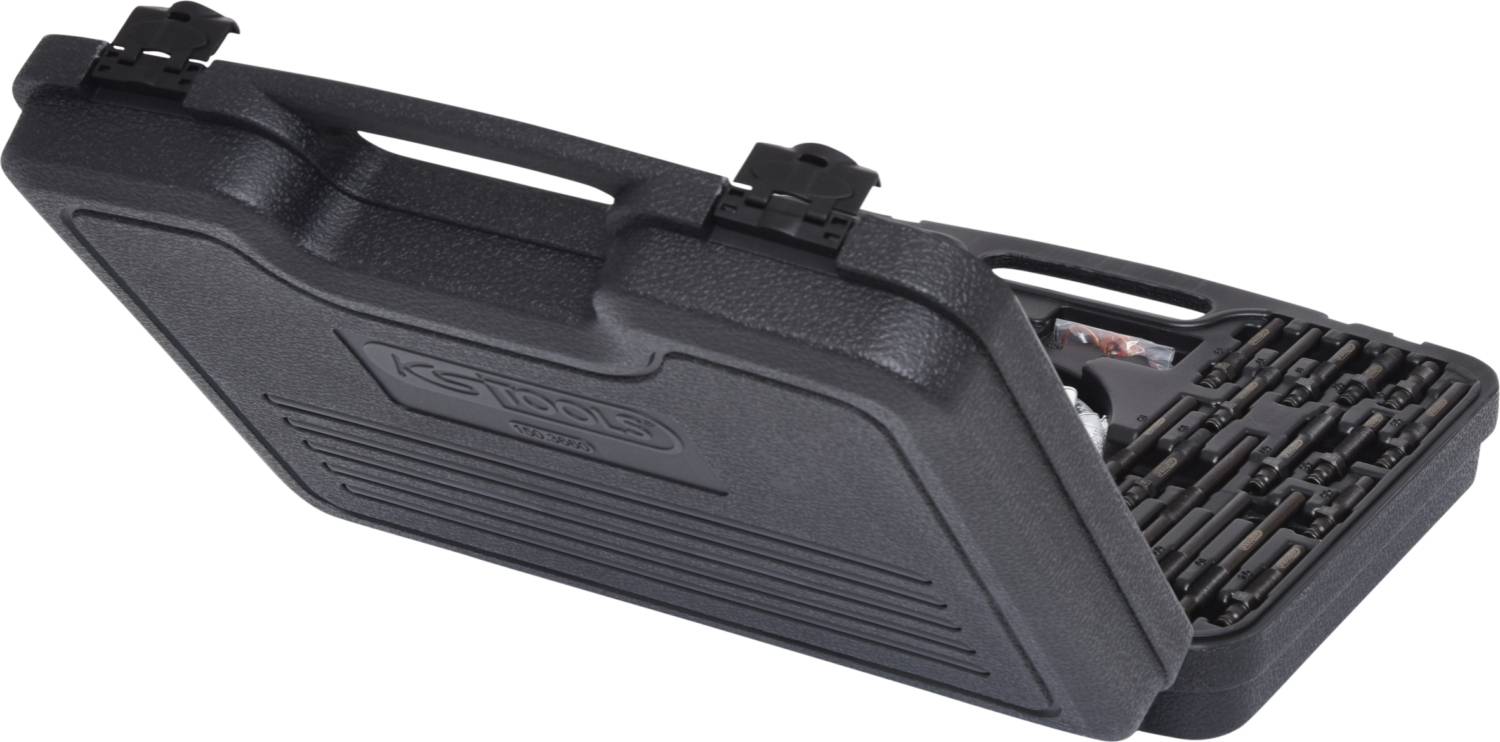 Crni alat kofer s natpisom 'KS Tools'. Kofer je djelomično otvoren i prikazuje sortirane nasadne ključeve.