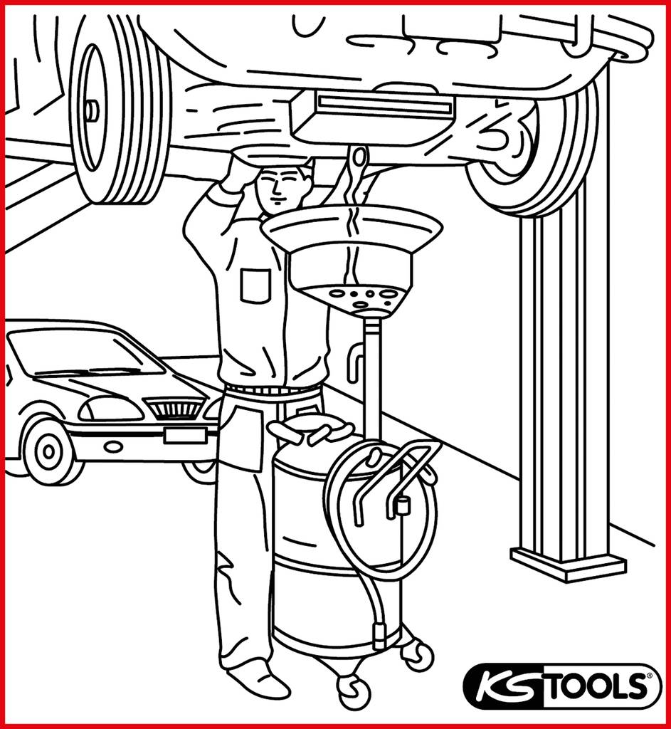 Mehaničar stoji u radionici ispod podignuta automobila i ulijeva ulje u mobilnu posodu za prikupljanje.