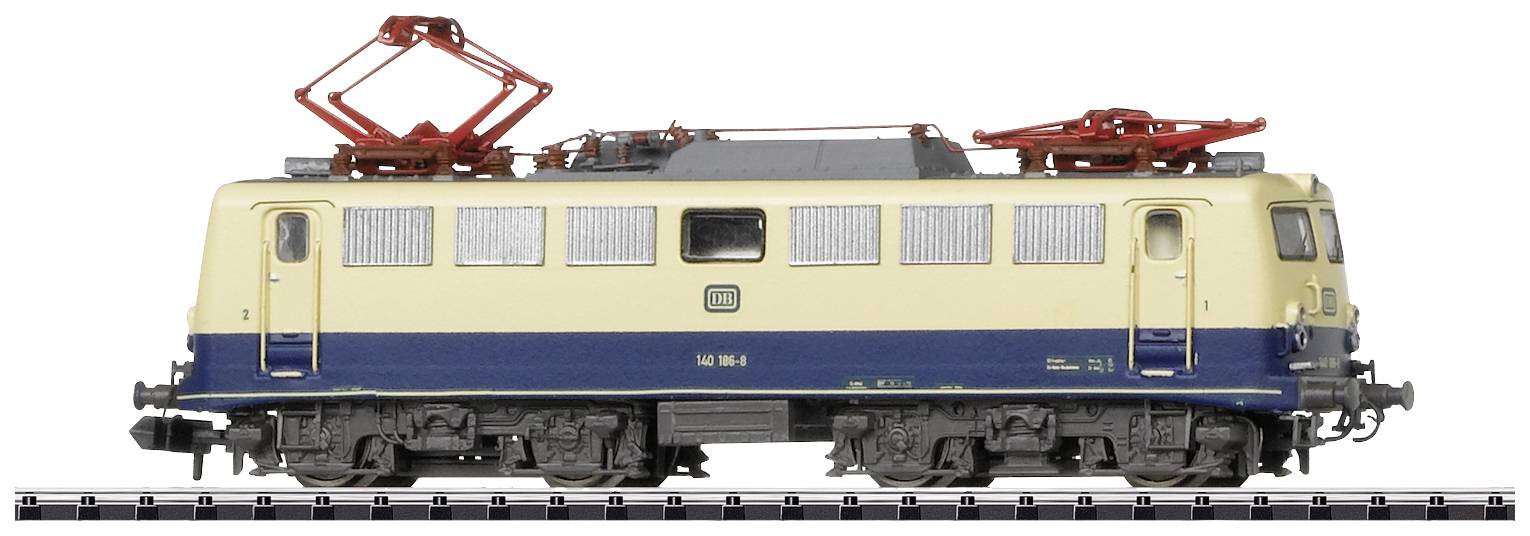 Detaljan model električne lokomotive u H0 mjerilu, obojen u bež-plavu boju, prikazuje kontaktne vodove i DB emblem sa strane.