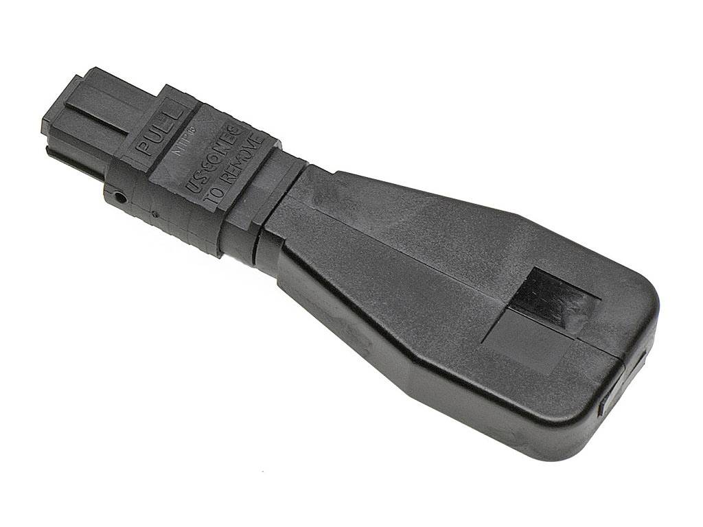 Crni EVSE adapter koji povezuje električna vozila s punjačima. Tekst na adapteru: 'POVUCI' i '250 V-10 A maks.'
