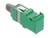 Zeleni SC/APC priključak koji se koristi u optičkim kabelima. Ima kvadratno podnožje i zaključni mehanizam za učvršćivanje.