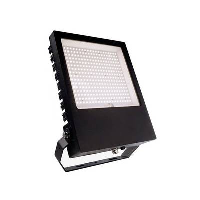 Pravokutni, crni LED reflektor s brojnim malenim, svjetlećim LED lampama, pričvršćen na nosaču.