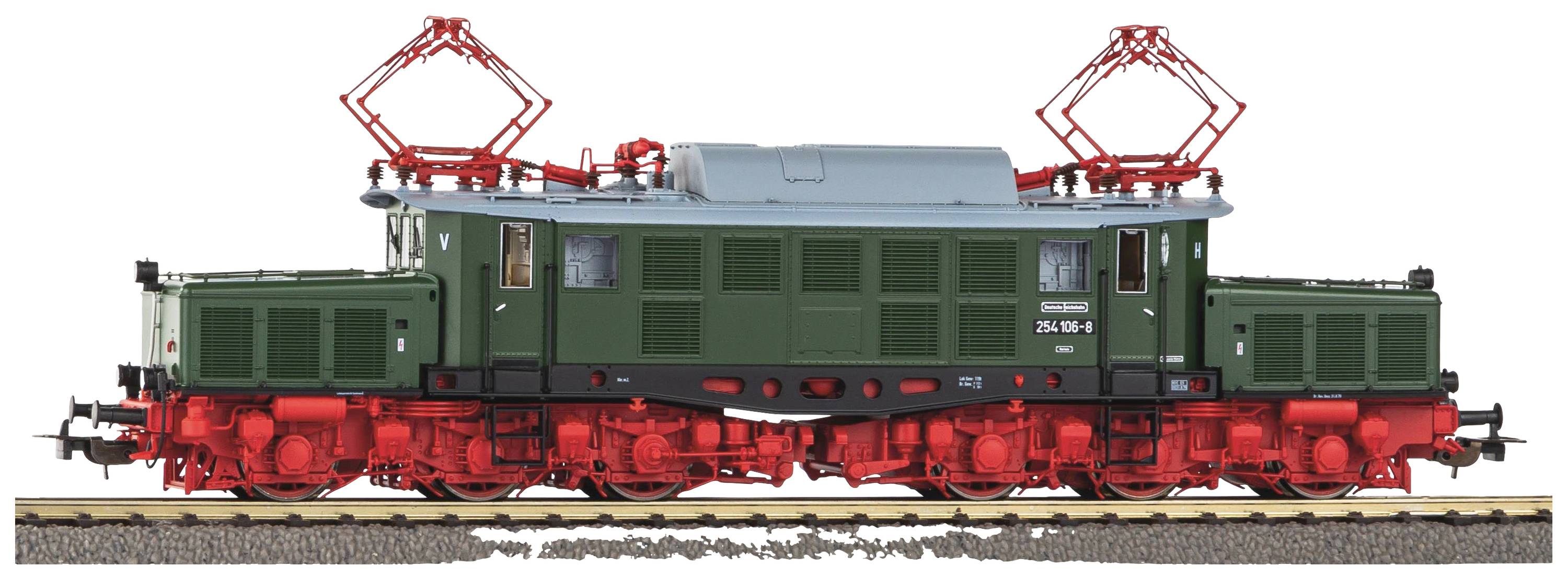 Zelena električna lokomotiva s crvenim pogonom i krovnim strujnim hvatačima stoji na tračnicama. Ima čvrst, historijski dizajn.