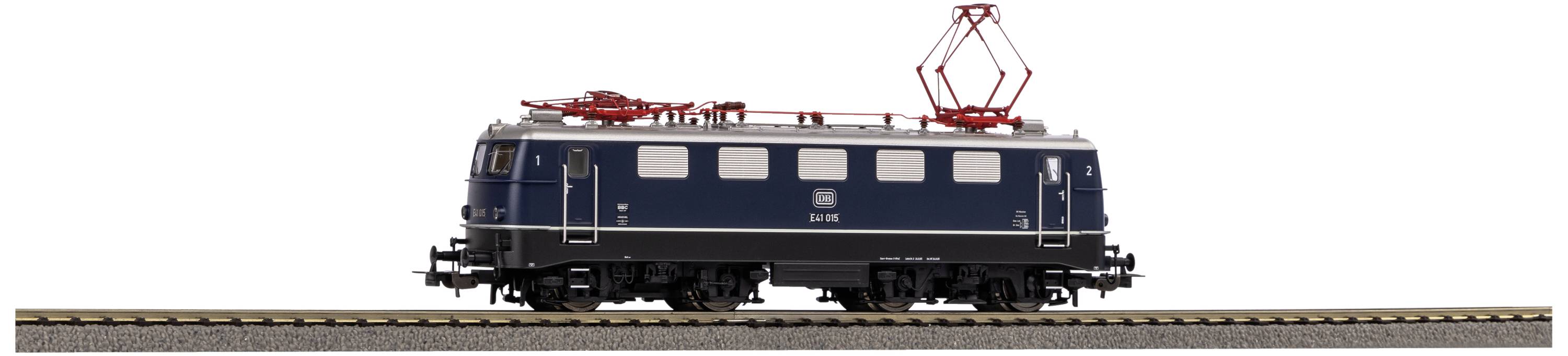 Tamno plavi model električne lokomotive s crvenim strujnim hvatačima stoji na odsječku tračnica.