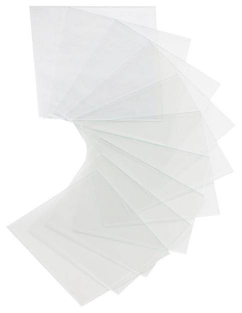 Prikazuje se lepezasto slaganje prozirnih plastičnih folija. One se blago preklapaju i čine spiralnu strukturu.