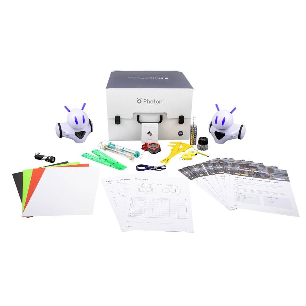 Eksperimentalni komplet za robotske projekte: sadrži dva mala robota, razne alate, upute, karte i opremu za nastavu.