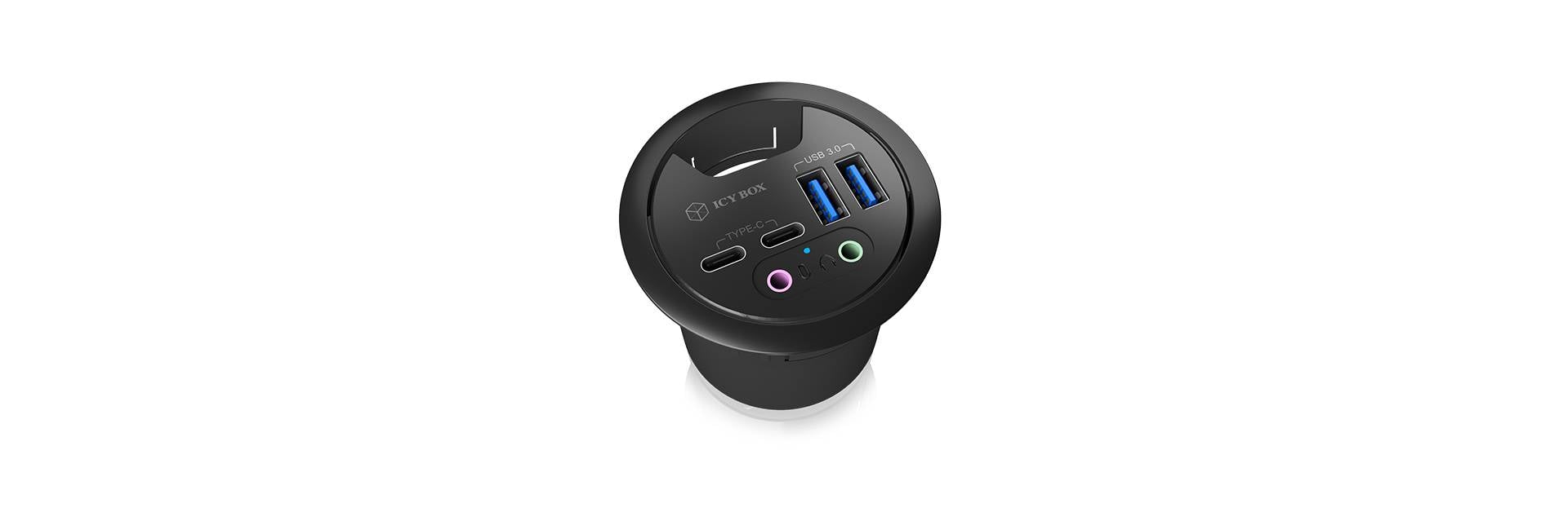 Crno stolno priključno polje s dva USB priključka, jednim USB-C priključkom te priključcima za slušalice i mikrofon.